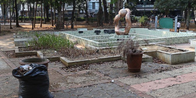 Taman Puring Dan Taman Matraman Yang Kondisinya Tak Terawat