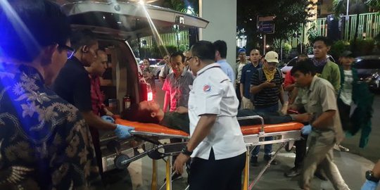Lemas Terkena Gas Air Mata di DPR, Sejumlah Mahasiswa Dilarikan ke RSPP