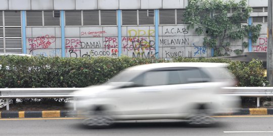 Yang Tersisa dari Bentrokan Demo di DPR