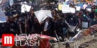 VIDEO: Demo Tolak Sejumlah RUU, Mahasiswa Jebol Kawat Berduri di Kantor DPRD Jatim