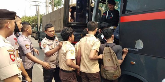 Tak Ada Pemberitahuan Demo, Alasan Polisi Giring 200 Pelajar