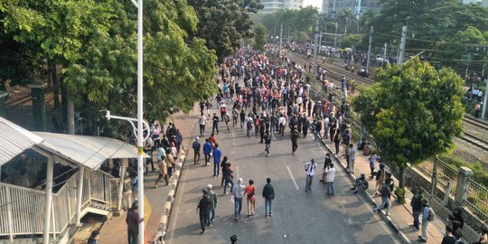 Dilarikan ke RS Pelni, Siswa SMK Korban Unjuk Rasa di DPR Alami Luka Robek