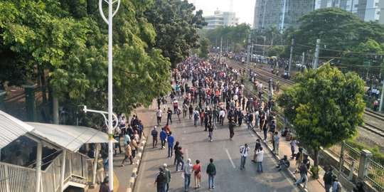 Dampak Demo Pelajar, Stasiun Palmerah Tak Dapat Dilalui KRL
