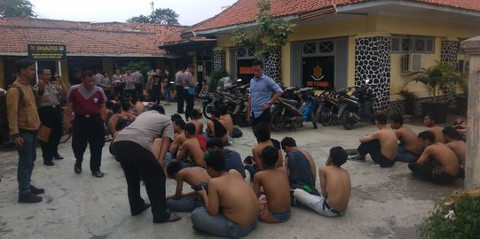 Ratusan Pelajar STM Hendak ke DPR Diamankan ke Polres Bekasi