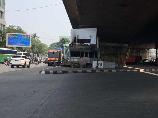 keadaan lalu lintas senayan hingga slipi pascademo