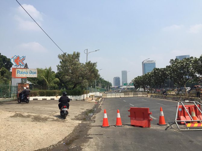 keadaan lalu lintas senayan hingga slipi pascademo