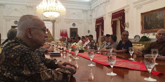 Undang Tokoh dan Seniman, Jokowi Bahas Papua, Karhutla Hingga RUU KUHP