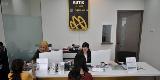 Harga Emas Jelang Akhir Pekan Bertahan di Rp762.000 per Gram