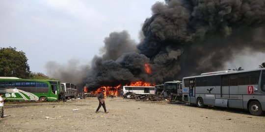 26 Bus TransJakarta Tak Terpakai Terbakar di Pool Pondok Cabe