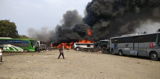 Kebakaran 26 Bus TransJakarta Afkir di Pool Pondok Cabe Diduga Akibat Pekerjaan Las