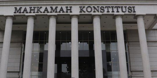 Gugat ke MK Jalan Terakhir Jika Jokowi Batal Terbitkan Perppu KPK