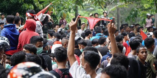 Cerita Demo Pelajar di Medan, Bawa G-String Sampai Nangis Ditangkap Polisi