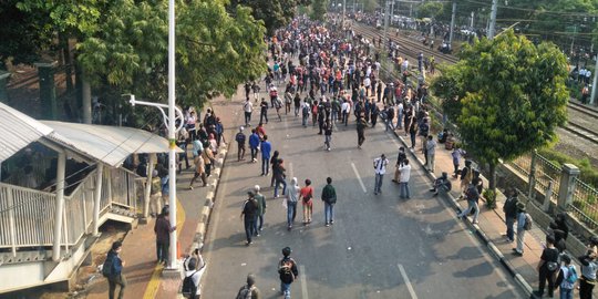 Polisi Buru Pengirim Pesan Berantai Ajak Pelajar Demo di Depan DPR