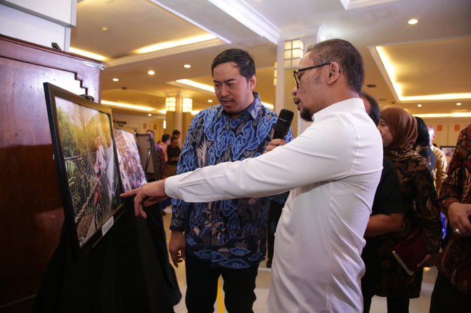 peluncuran sisnaker dan pameran foto jejak kinerja kemnaker