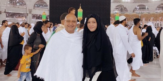 Bahagianya Maia Estianty Bisa Ibadah Umrah ke Tanah Suci Bersama Suami