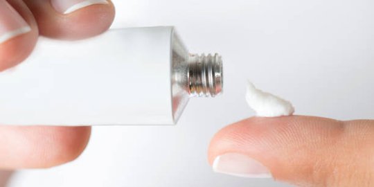 berbahan asam salisilat