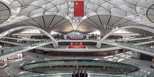 Seluas 100 Lapangan Bola, China Resmikan Bandara dengan Terminal Terbesar di Dunia