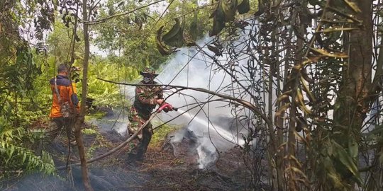 Prajurit TNI Penakluk Api