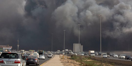 Stasiun Kereta Cepat Terbakar, Asap Hitam Selimuti Langit Arab Saudi