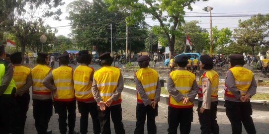 1.300 Aparat Gabungan Diturunkan Amankan Aksi Demonstrasi di DPRD Solo