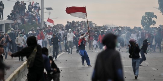 519 Perusuh Diciduk Polda Metro, Ada Massa Bayaran Diiming-imingi Rp40.000