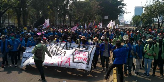 Demo di Gedung DPR, HMI Sebut Tewasnya Mahasiswa di Kendari Pelanggaran HAM