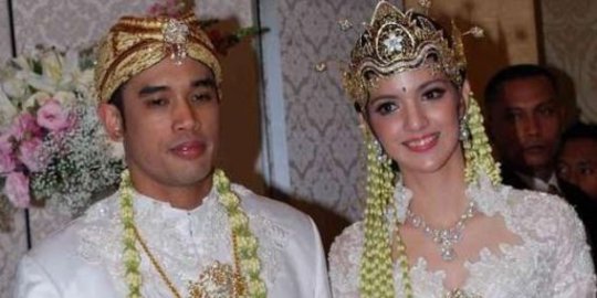 dan nia ramadhani rev1