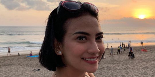 Begini Reaksi Vanessa Angel Saat Namanya Dipakai Poster Demo