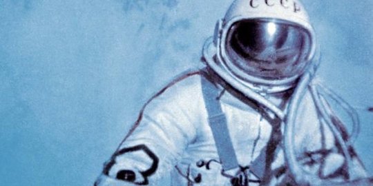 begini cara astronot mandi dan bab di luar angkasa