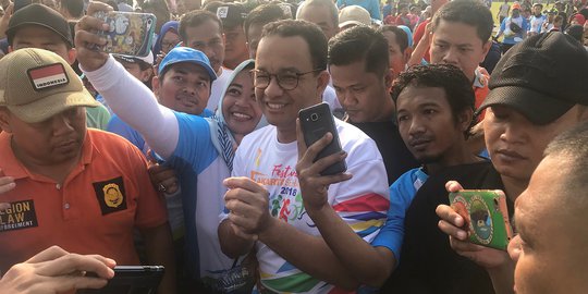 Aksi Anies Baswedan Hadapi Demonstrasi Sampai-Sampai Tanggung Biaya Pengobatan