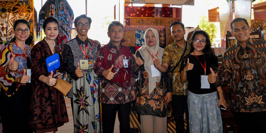 Bank BRI Sambut Puncak Peringatan Hari Batik Nasional