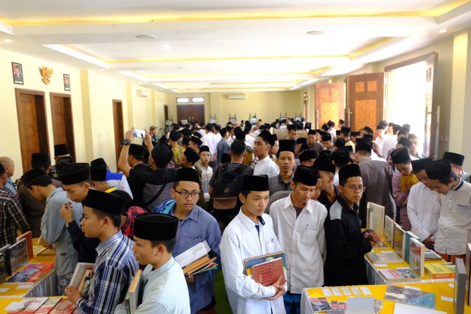 ponpes lirboyo kediri gelar pameran peninggalanpara pendiri pesantren