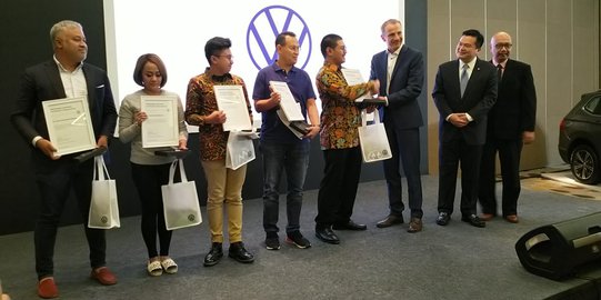 VW Tiguan Allspace Hasil Rakitan Indonesia Diserahkan ke Pembeli Pertama