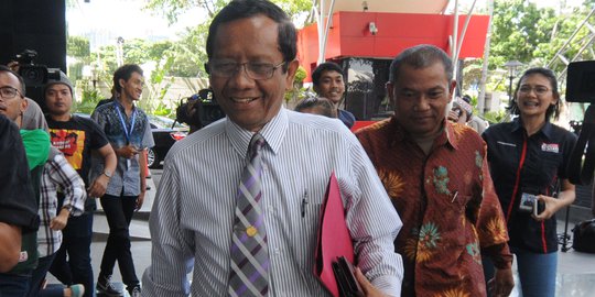 Mahfud MD Bertemu Try Sutrisno Bahas Masalah Papua