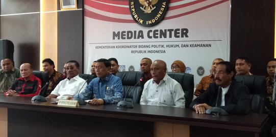 Wiranto Minta Maaf pada Masyarakat Maluku