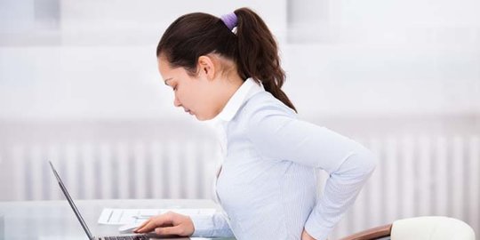 5 masalah kesehatan yang bisa dialami wanita ketika memiliki payudara terlalu besar