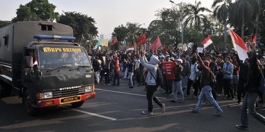 Sebelum Maulana Meninggal: Ditangkap dan Ditumpuk di Dalam Truk Polisi