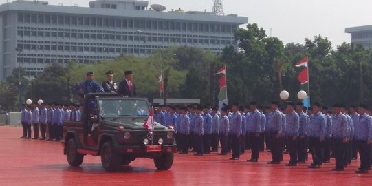 Jokowi Pimpin Upacara Peringatan HUT Ke-74 TNI