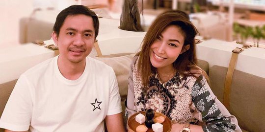 dan suami unggah foto bersama aqli rev2