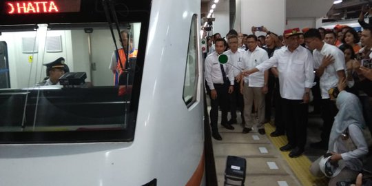 Kereta Bandara Soekarno-Hatta Kini Beroperasi dari Stasiun Manggarai