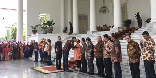 Momen Keakraban PM Belanda dengan Menlu Retno Marsudi