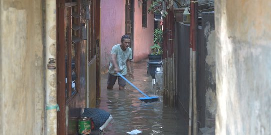 Banjir Kiriman dari Bogor Rendam Kebon Pala