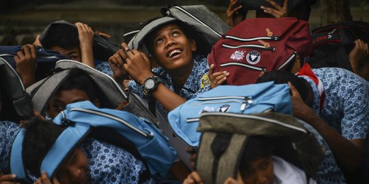 Reaksi Siswa di Aceh Latihan Simulasi Gempa dan Tsunami