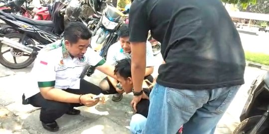 Kelabui Polisi, Juragan Rongsokan Sembunyikan Sabu di Celana Dalam
