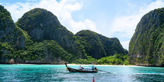 Pemulihan Kerusakan Lingkungan, Maya Bay Thailand Ditutup Hingga 2021