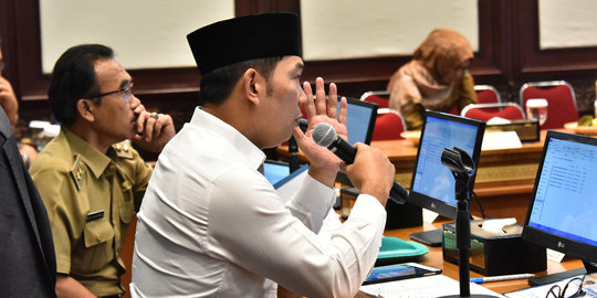 Disentil Bupati Bogor Soal Bantuan yang Belum Maksimal, Ini Jawaban Ridwan Kamil