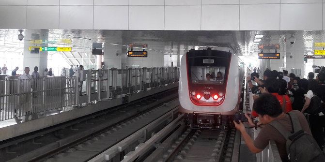 Rangkaian Kereta LRT Jabodebek Akan Tiba di Jakarta Pekan Ini