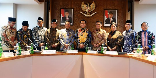 Pimpinan MPR Minta Presiden Tak Terburu-buru Terbitkan Perppu KPK