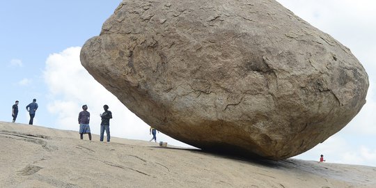 Krishna's Butterball, Batu Unik yang Melawan Gravitasi di India