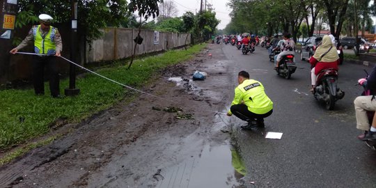 Pemotor Tewas Mengenaskan Dilindas Truk di Medan